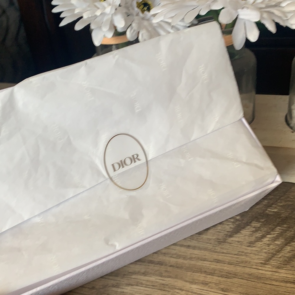 DIOR Gift Box - Picture 4 of 5